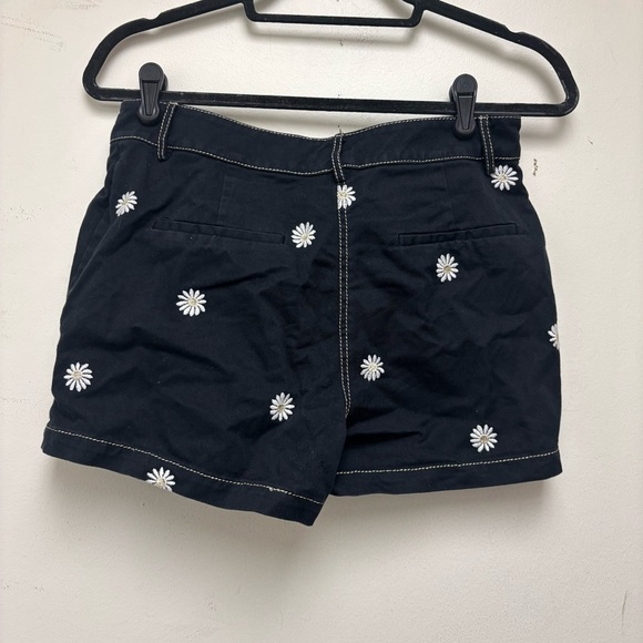 Sister Paul & Joe High Waisted Daisy Short - Picture 8 of 11